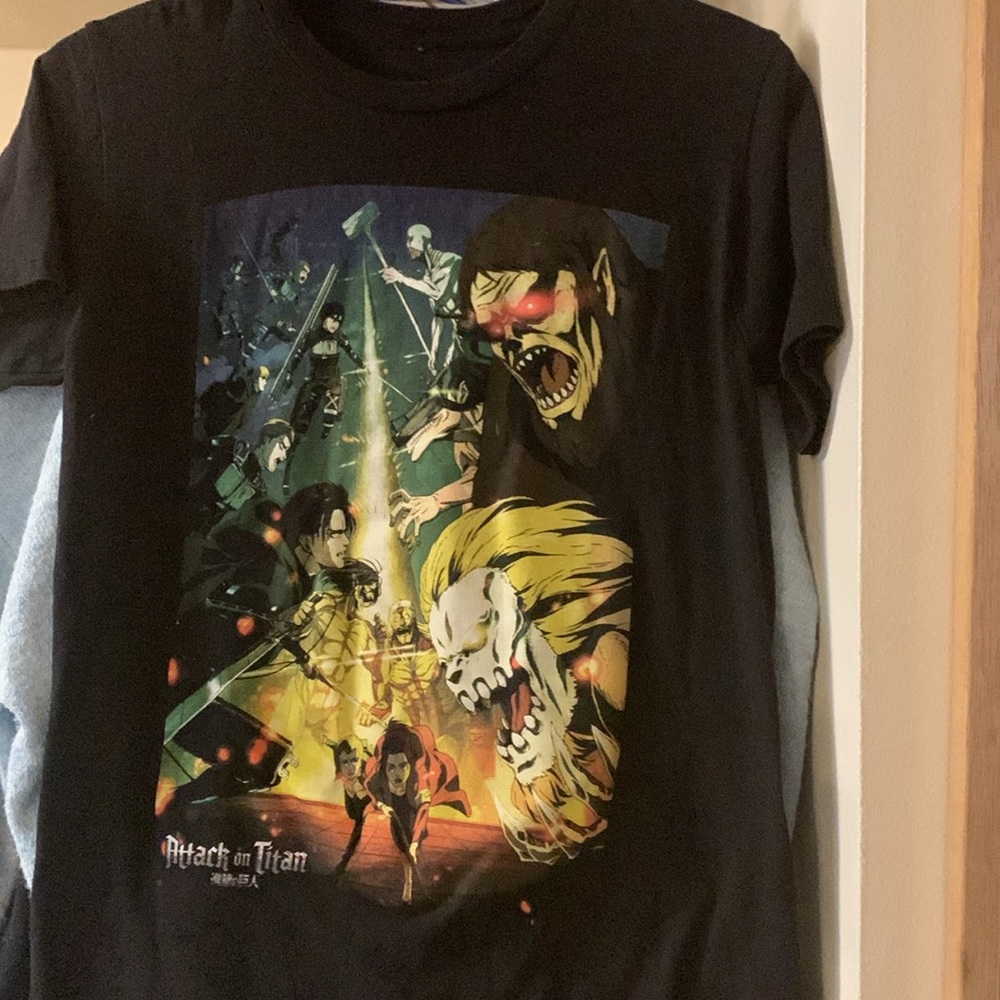 Final Season Attack on Titan tee size Small*10